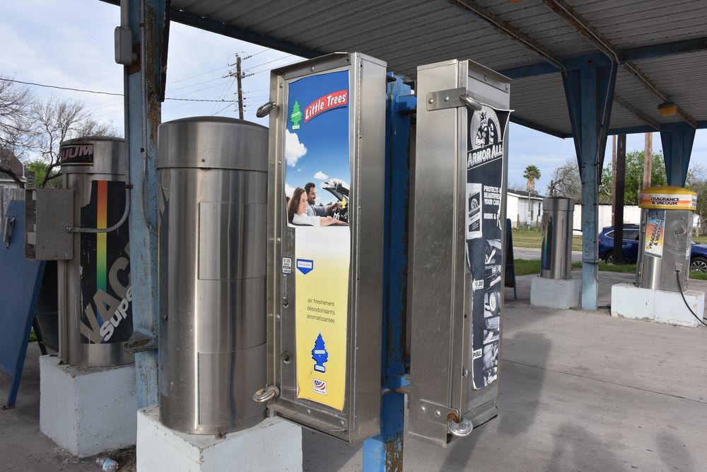 Kingsville Car Wash: 600 W Corral Ave, Kingsville, TX 78363